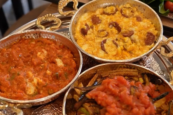 Read more about the article Şehrin En İyisi Ankara Kahvaltı Mekânları